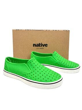 Native Miles Kids Slip-On Water Shoes Size J5 Grasshopper Green Lightweight